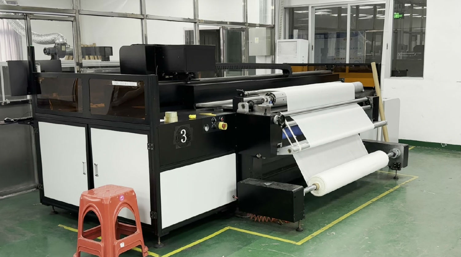 數(shù)碼印花機長(zhang)時間運行如(rú)何确保精度(du)和分辨率?