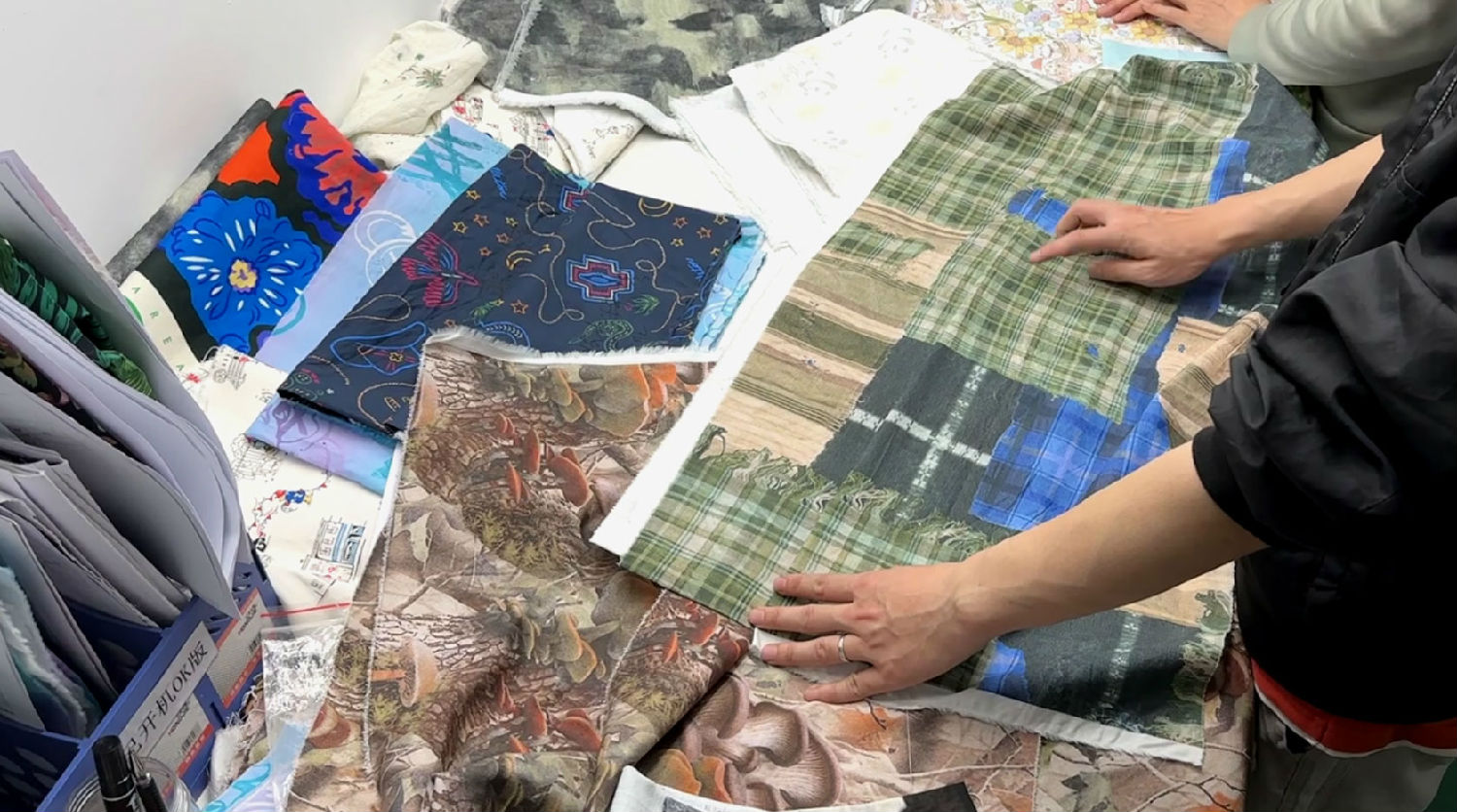 數碼印(yin)花如何保證(zheng)色彩一緻性(xing)與準确性?